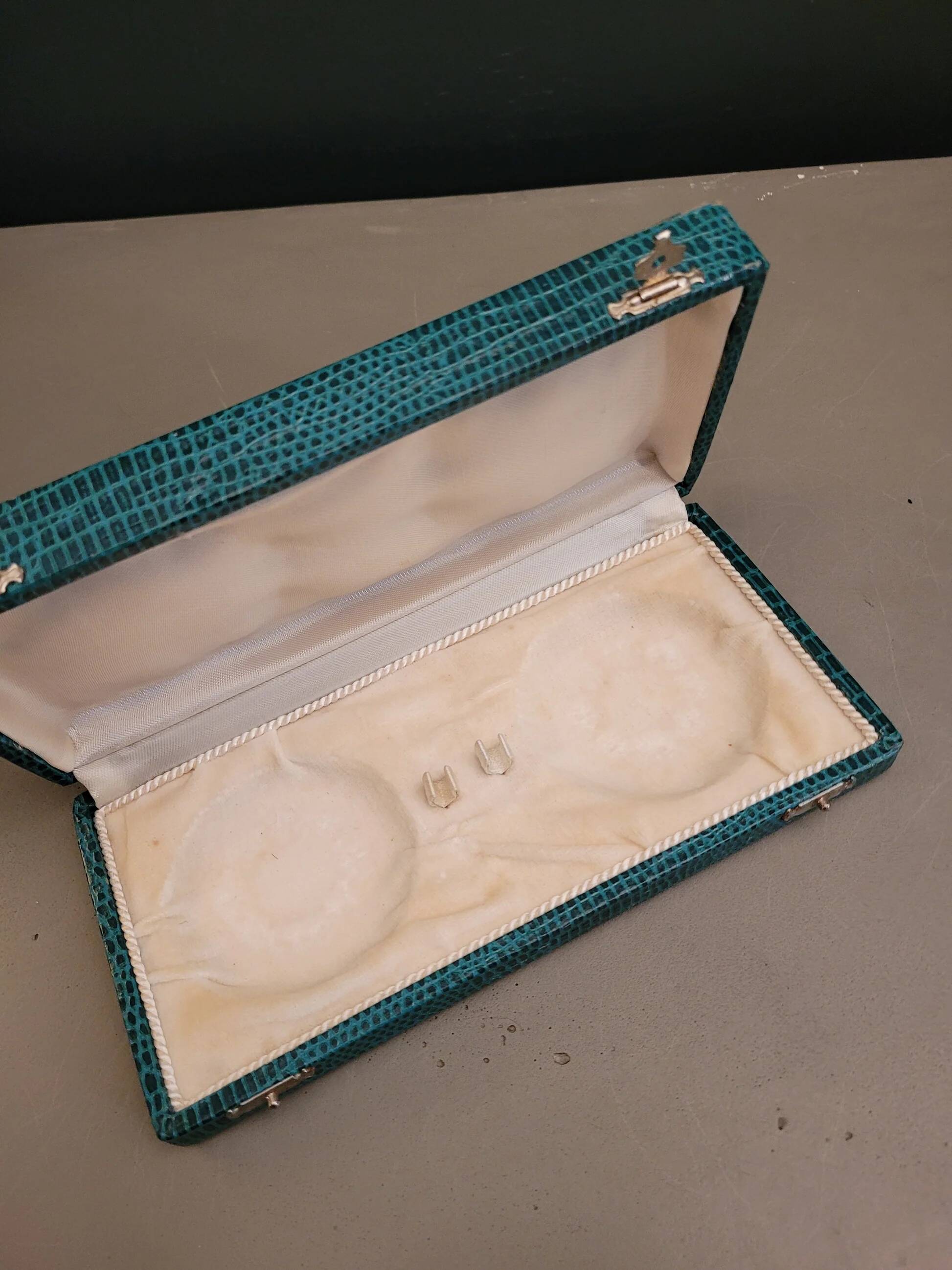 Pair of crystal salt cellars with spoons