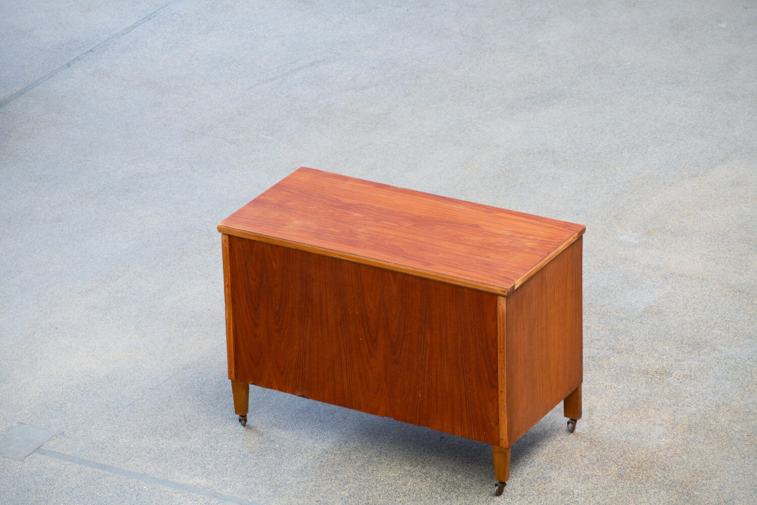 Coffre à jouet scandinave 1960