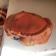 Boîte crabe en faïence signée Michel Caugant