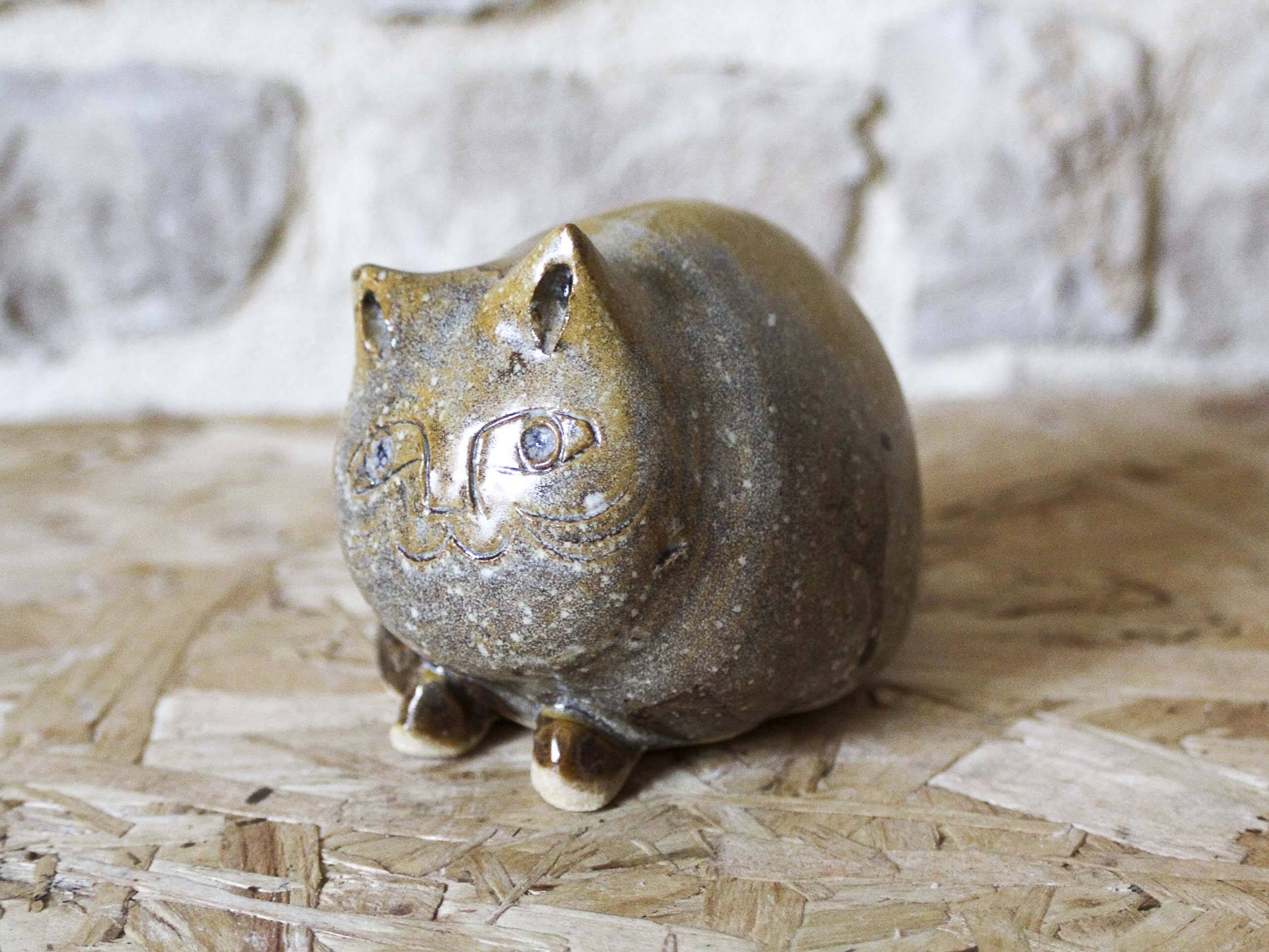 Annie Maume ceramic cat