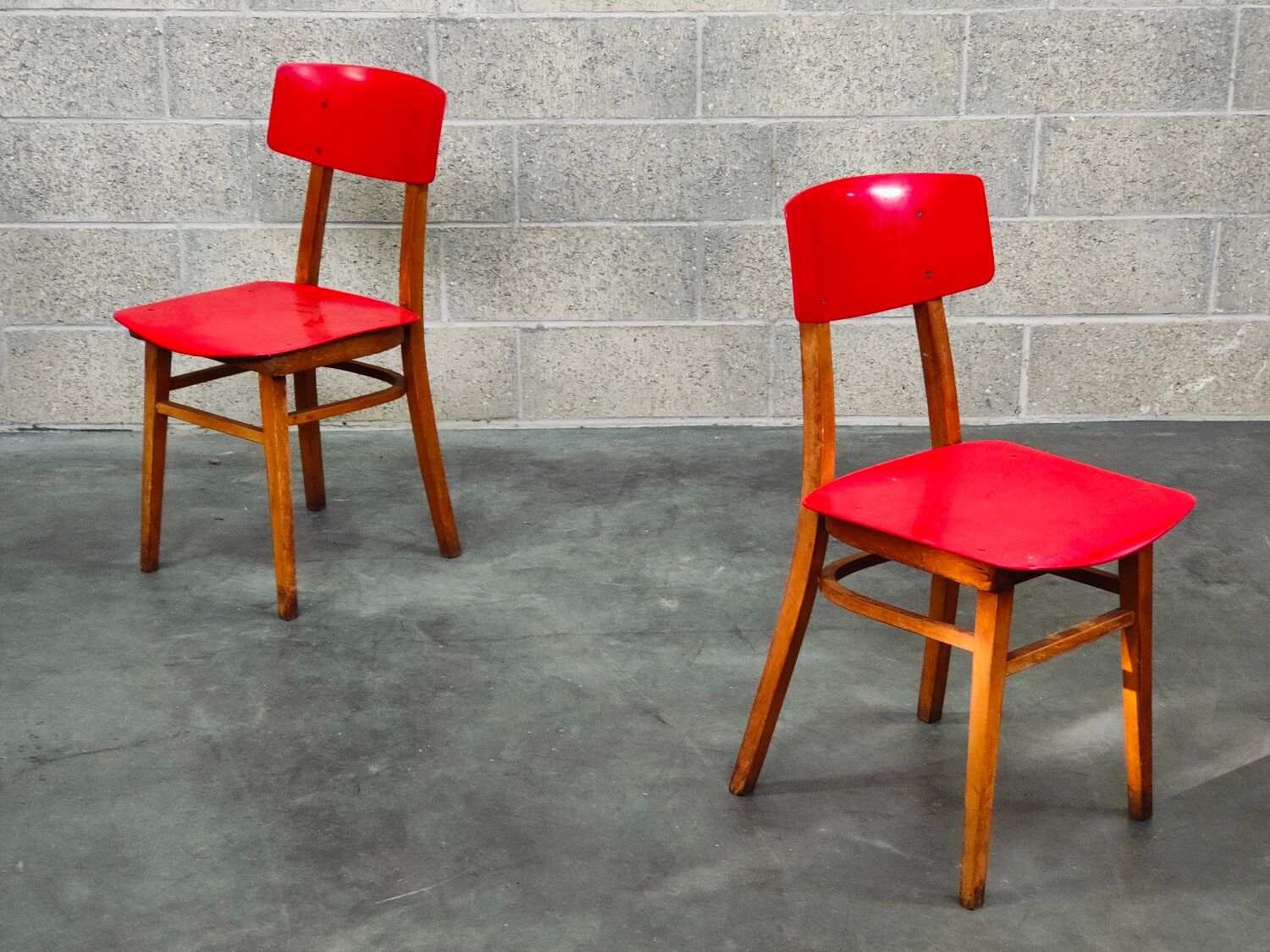 Pair of chairs TON (Thonet) red