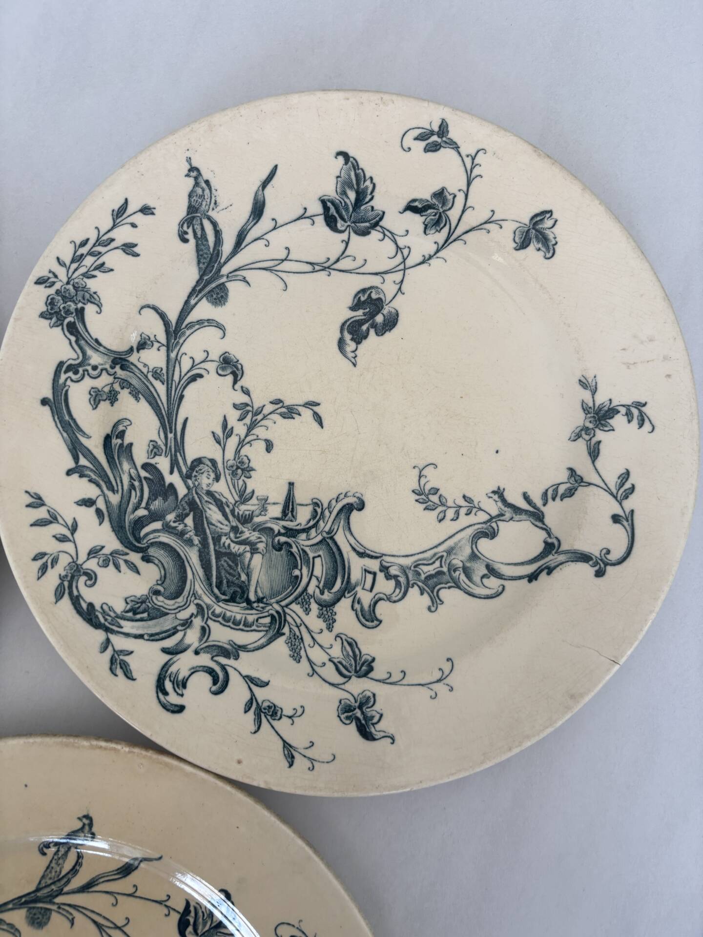 Lot of 3 flat plates, ironstone, Jules Vieillard, model St Buveurs B.