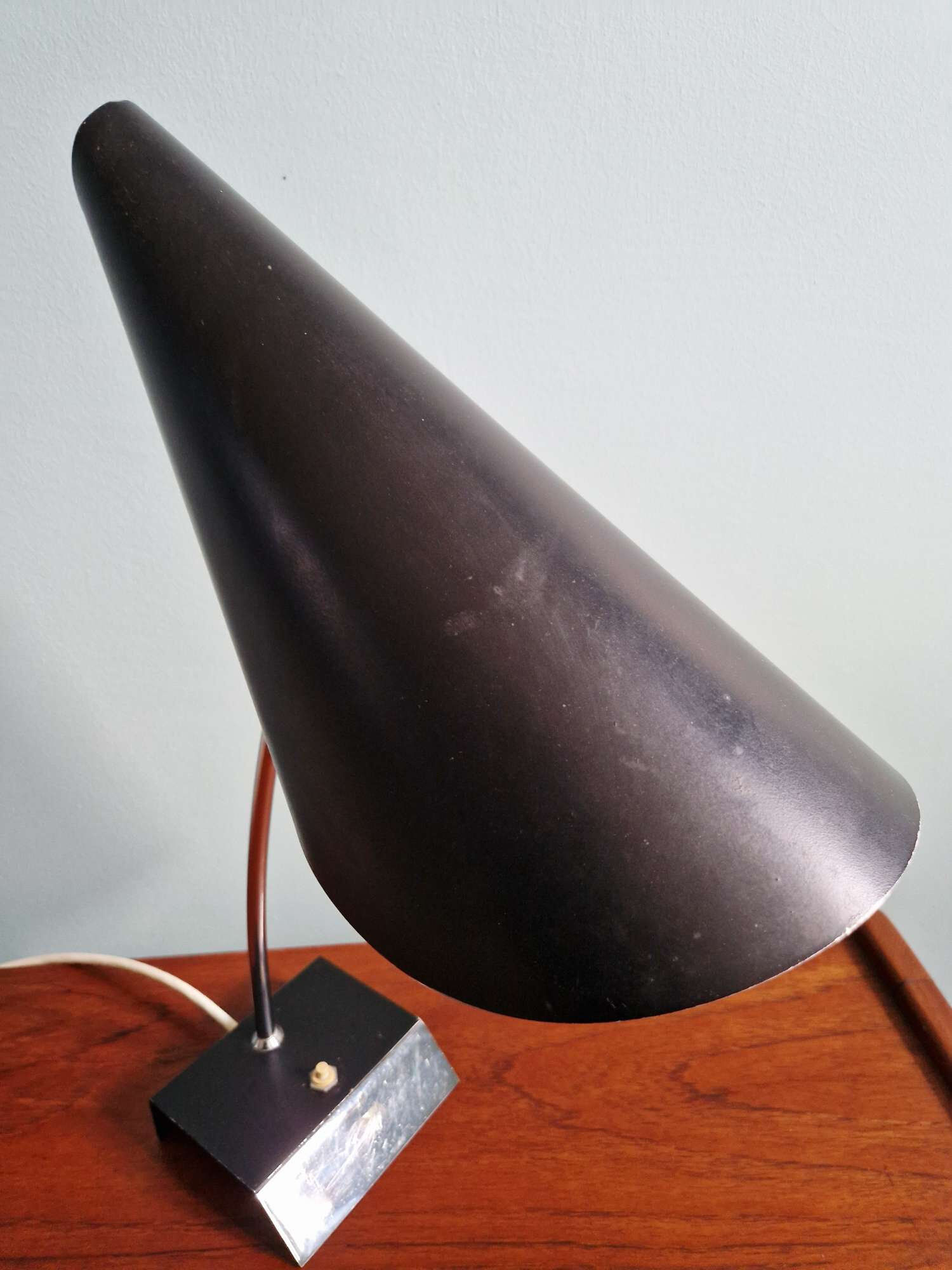 Chrome and black lacquered metal desk lamp, design by Josef Hurka, Napako, 1950.