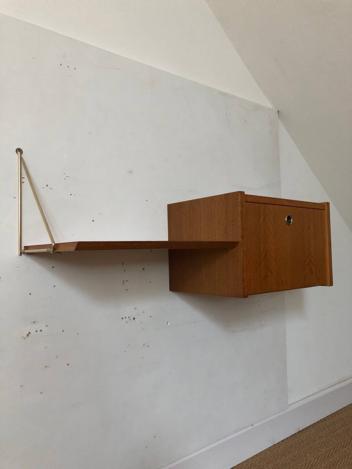 Wall console