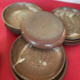 Lot plates dessert in sandstone