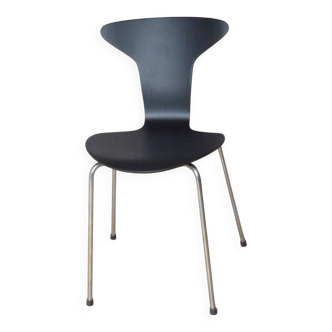 Chair model Mosquito Arne Jacobsen