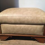 Pouf chest footrest