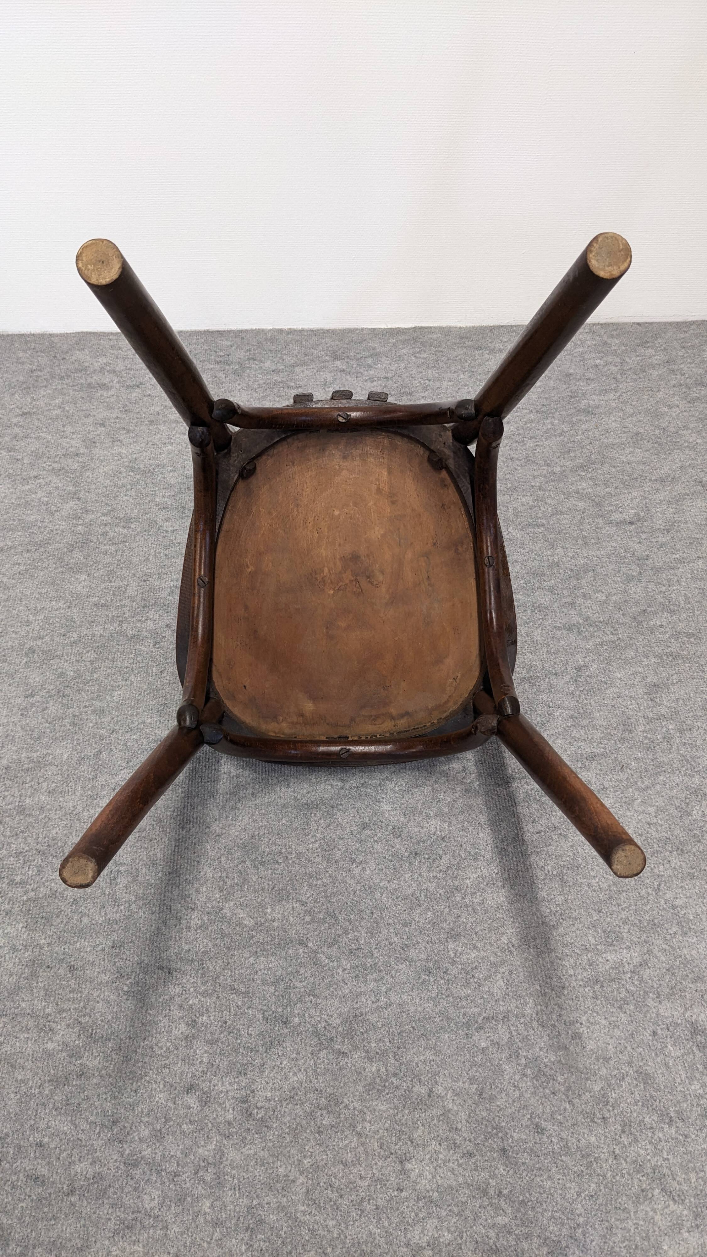 Set of 8 Baumann bistro chairs in bent beech, France circa 1930.