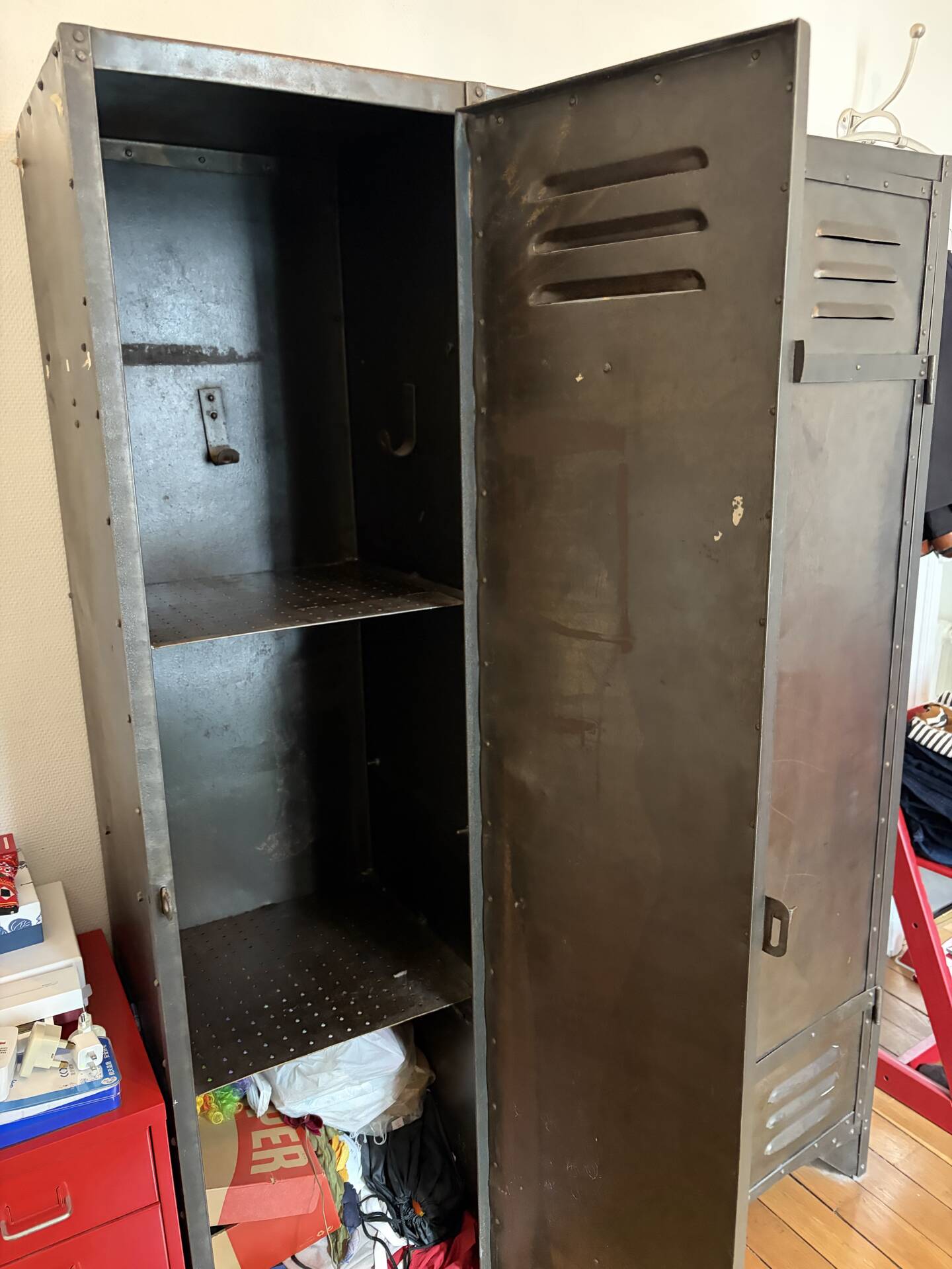 Armoire vestiaire métallique