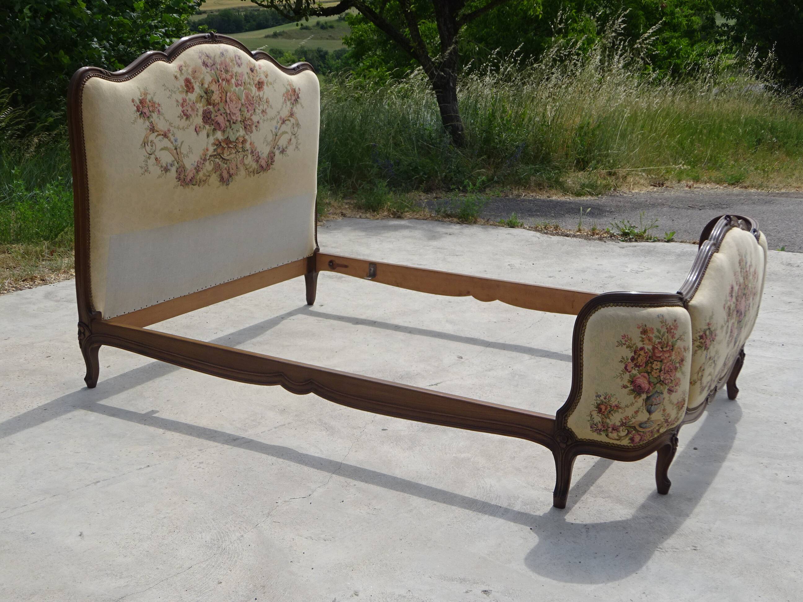 Solid wood bed frame with Jacquard fabric.