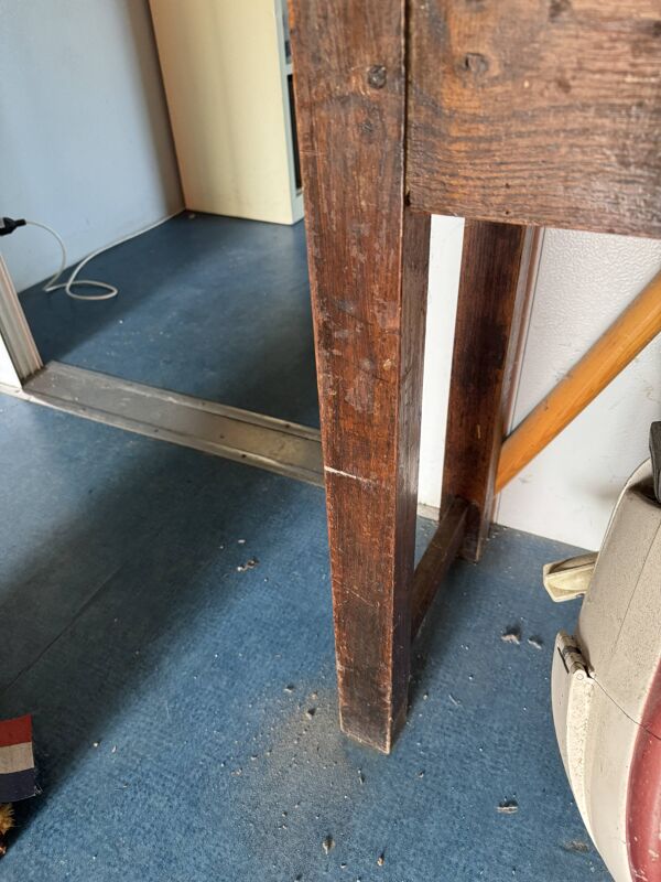 Ancien bureau écolier en bois