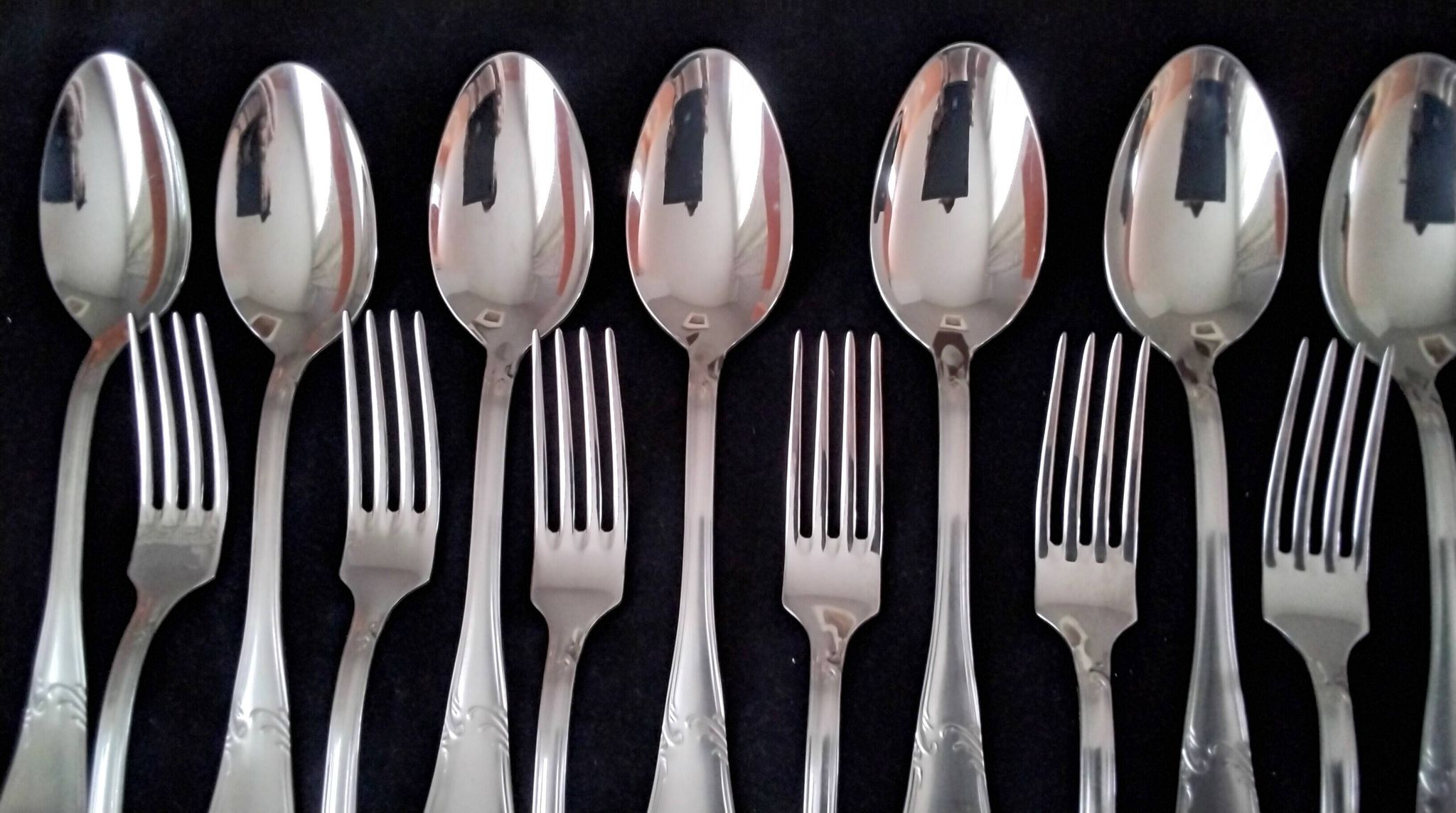 Guy Degrenne Rocaille Model Louis XV Style Stainless Steel Cutlery Set