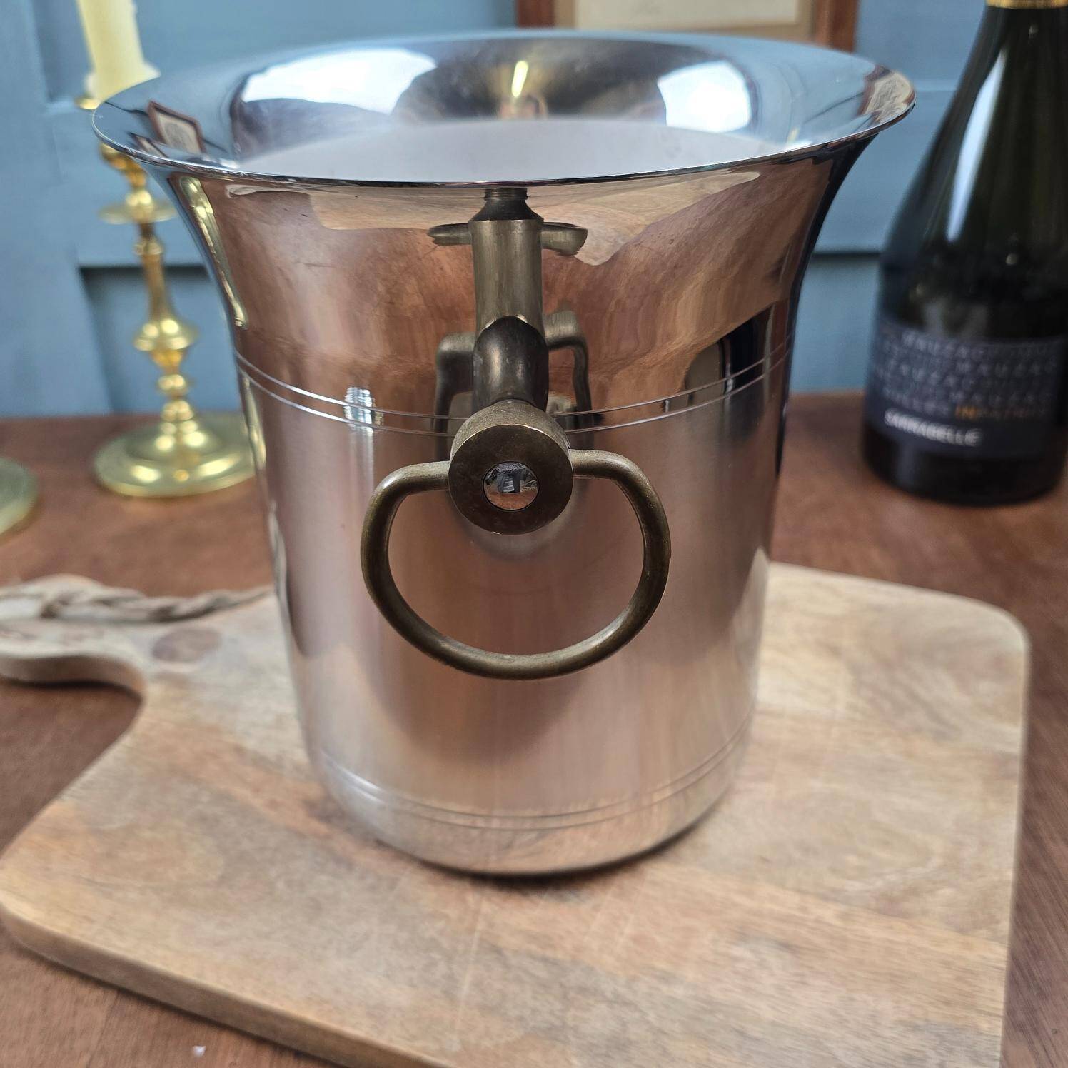 Petit seau à champagne ancien en inox. De l'orfèvre français Jean