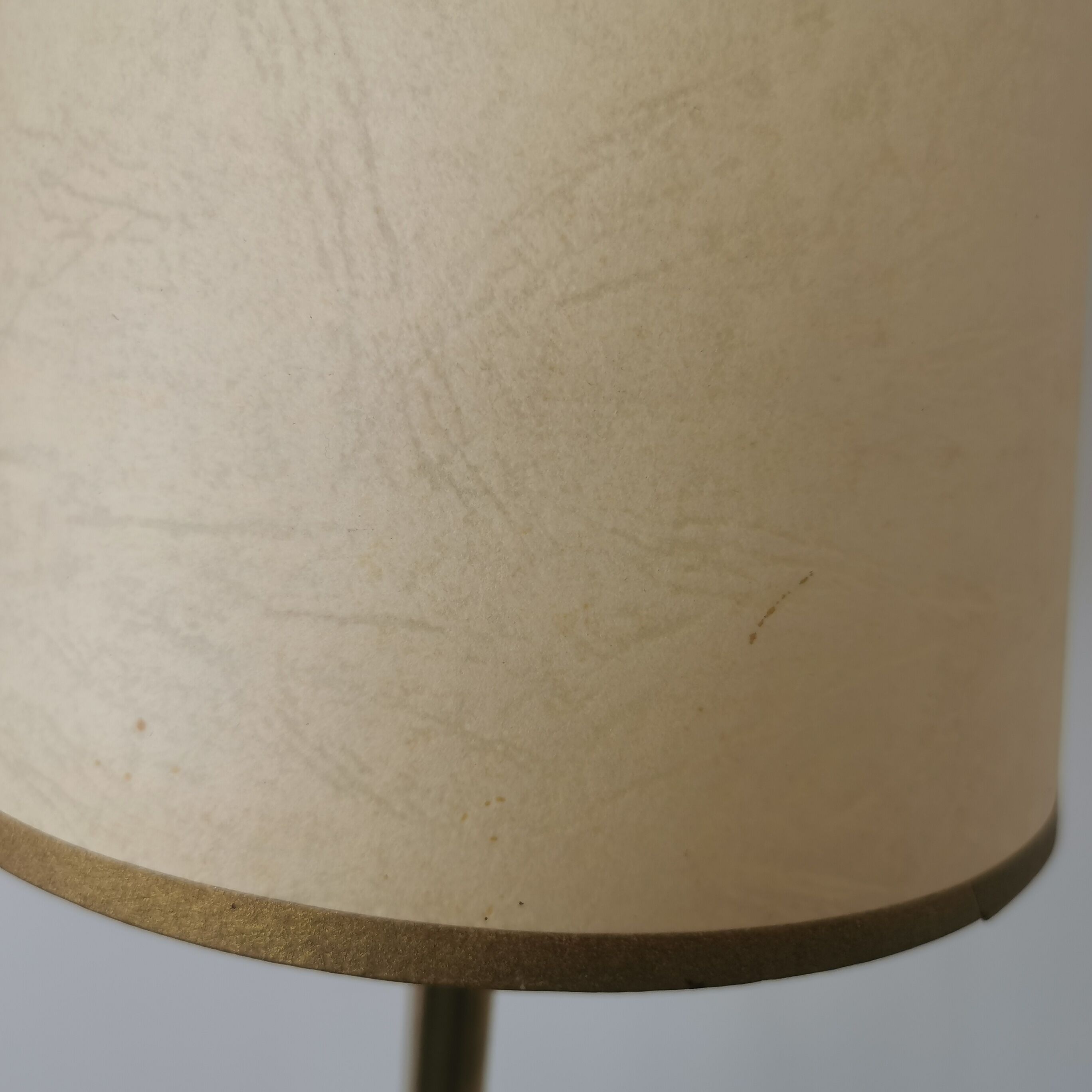 Lampadaire tripode avec tablette 60
