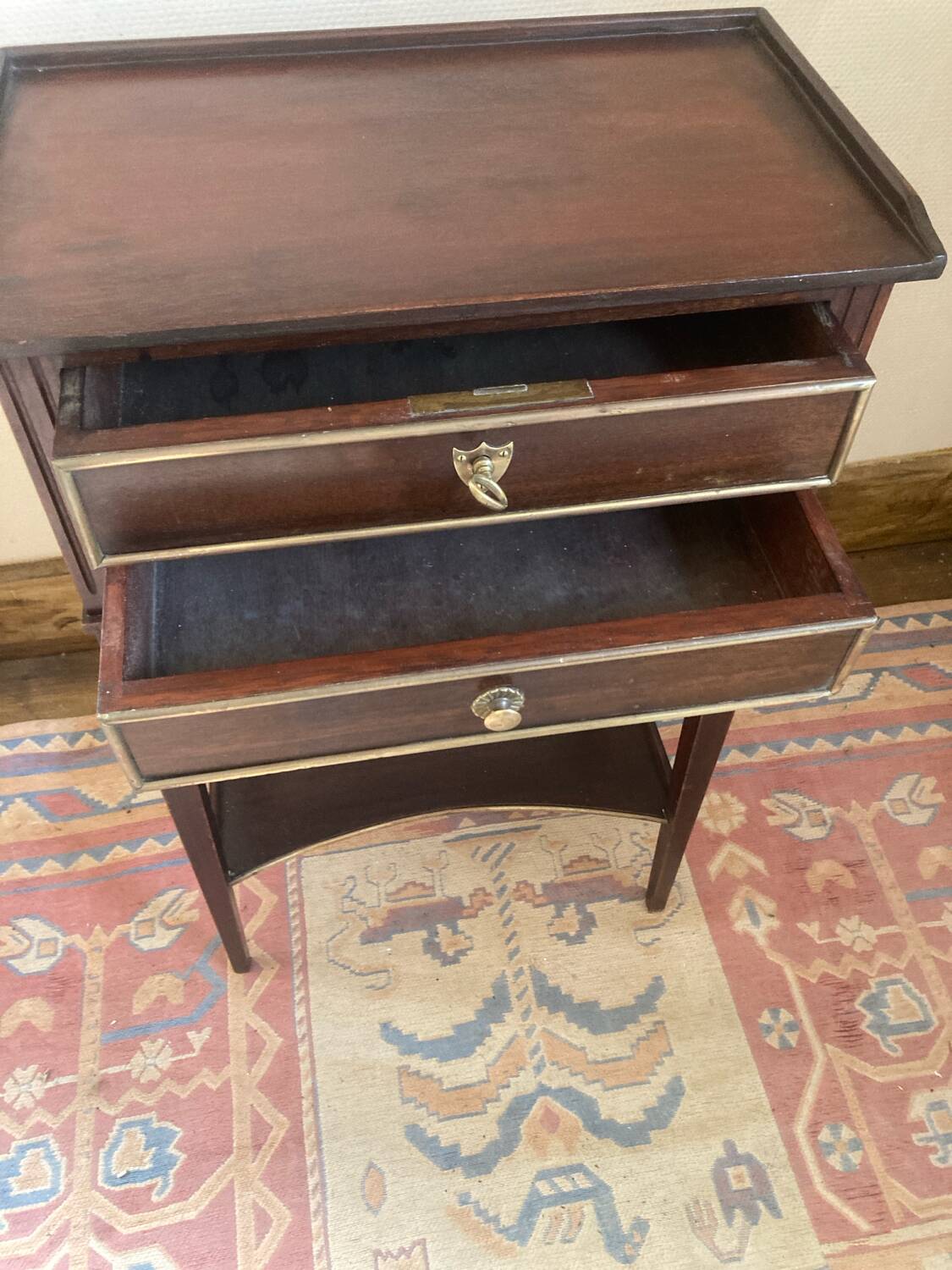 Key tray