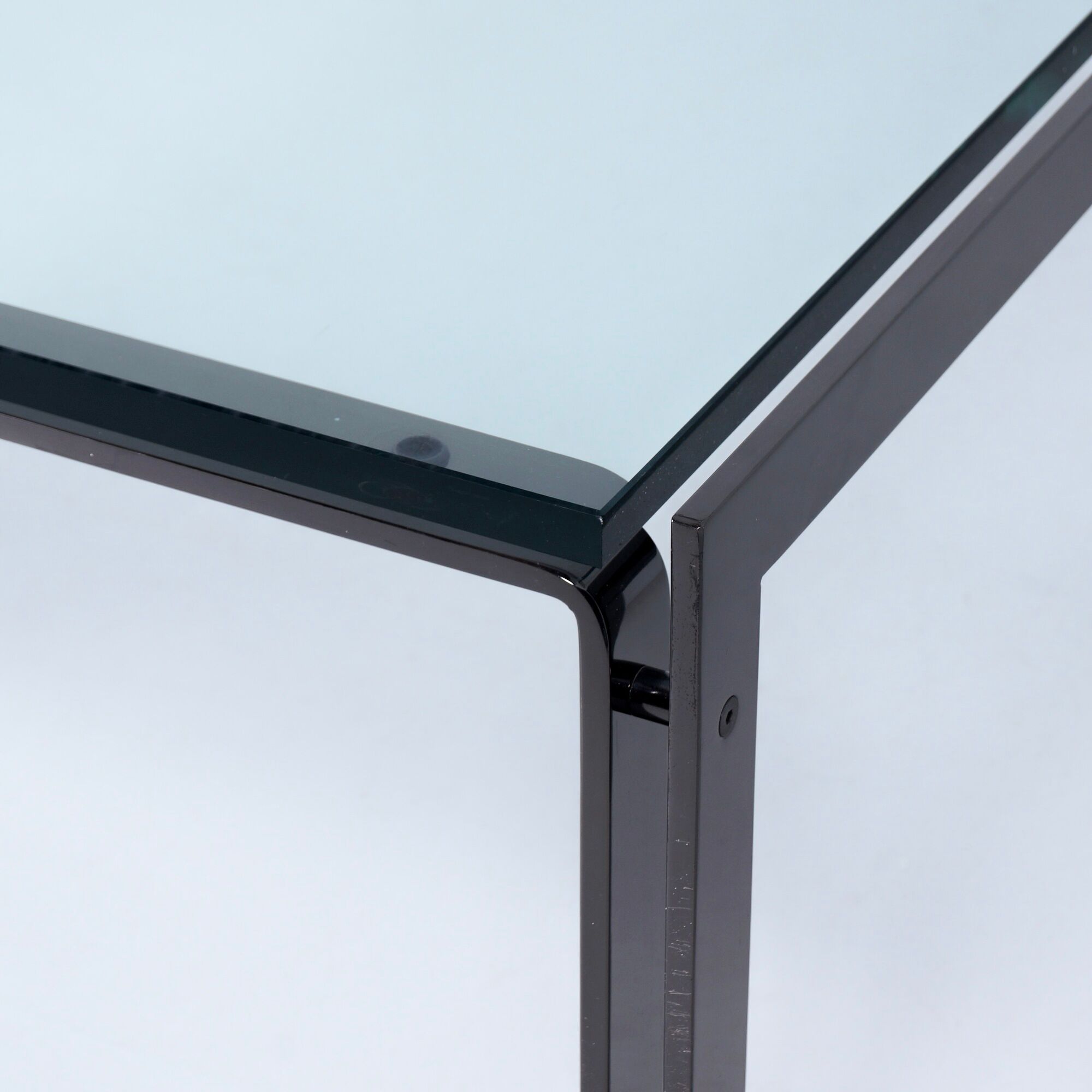 Table basse M1 par Metaform des années 80 en acier inoxydable couleur bronze.