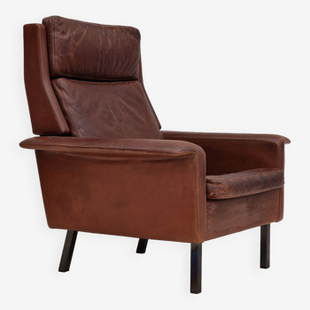 Années 1970, design danois par Arne Vodder pour Fritz Hansen, cuir, état d’origine.