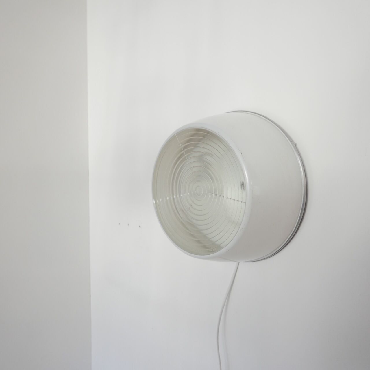 Holophane wall lamp