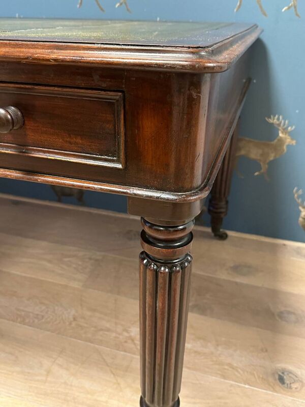 Table à écrire ancienne