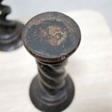 Paire de bougeoirs anciens en bois tourné