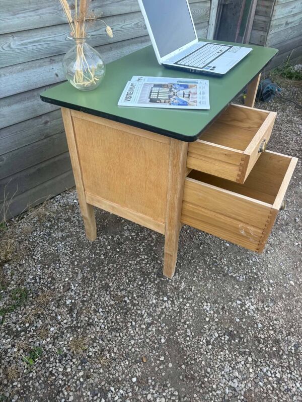 Bureau vintage avec plateau Formica vert – années 60/70