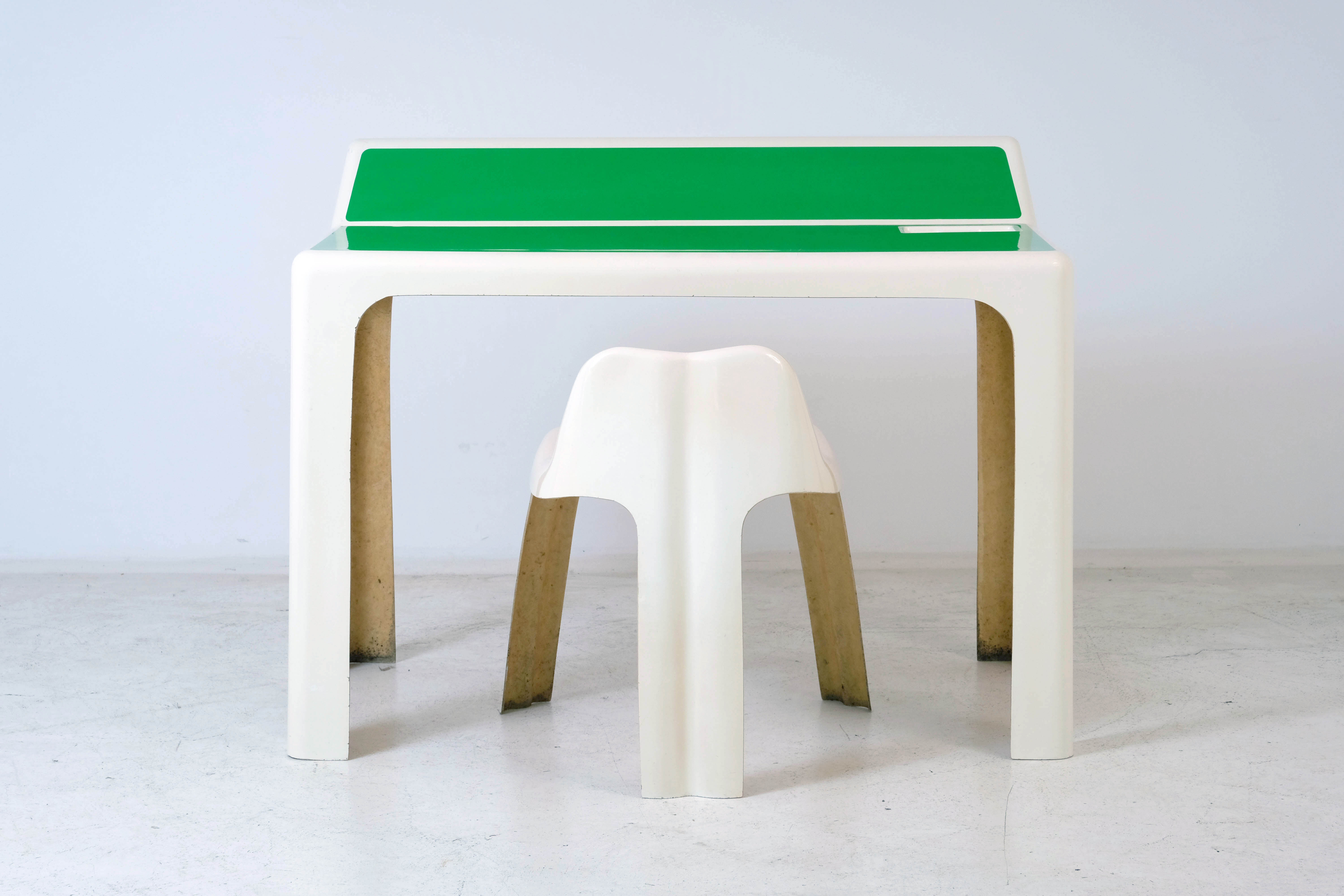 Desk and chair "Study" by Patrick Gingembre 1971 edition Paulus