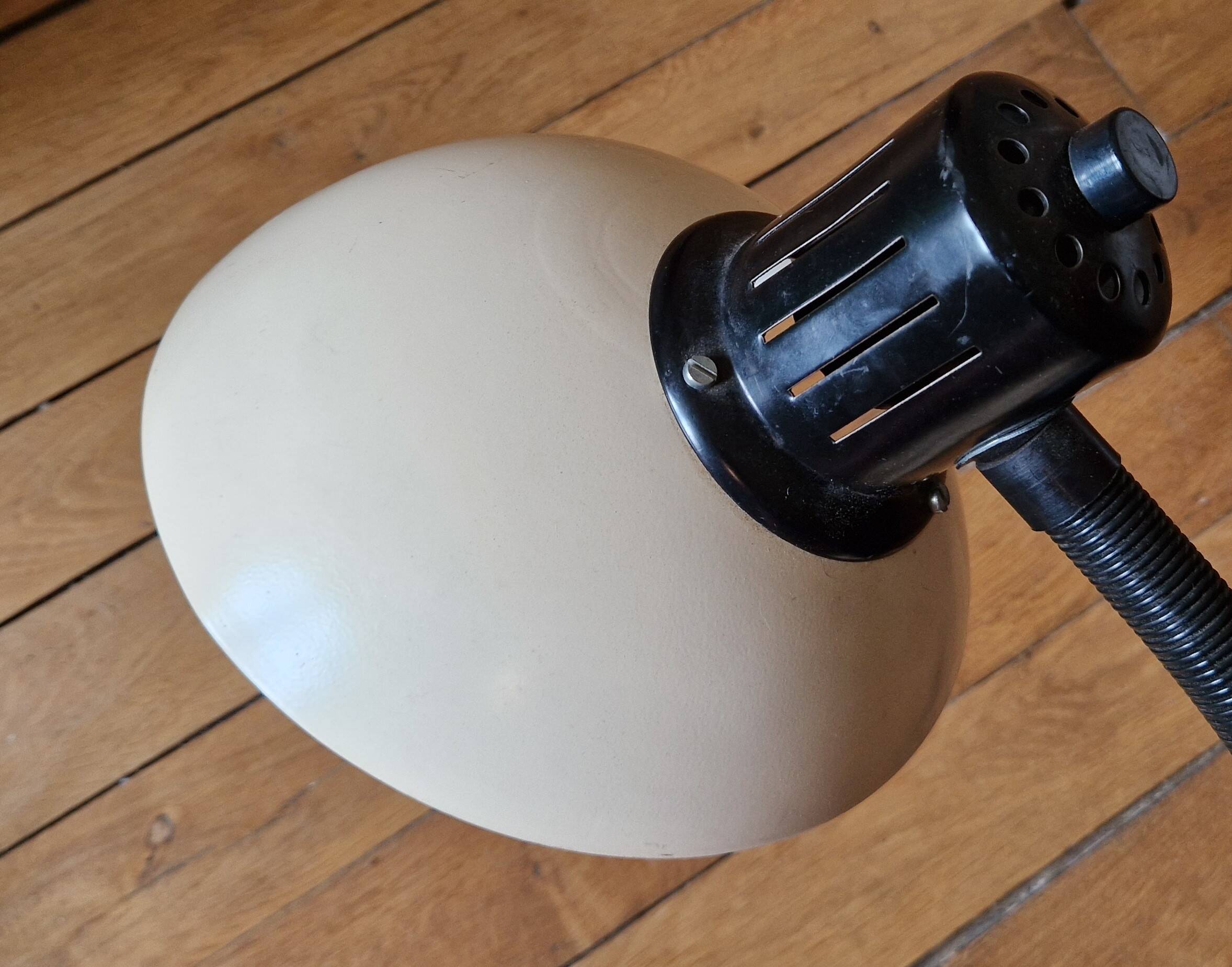 ALUMINOR white metal desk saucer lamp circa 1970