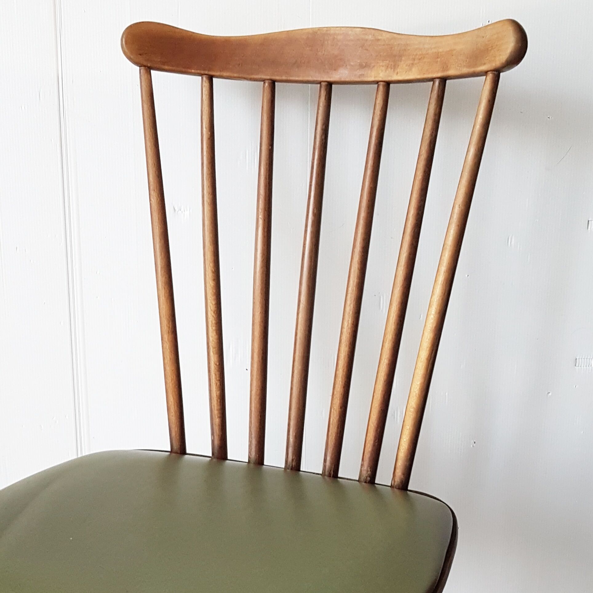 Pair of Baumann chairs model Menuet