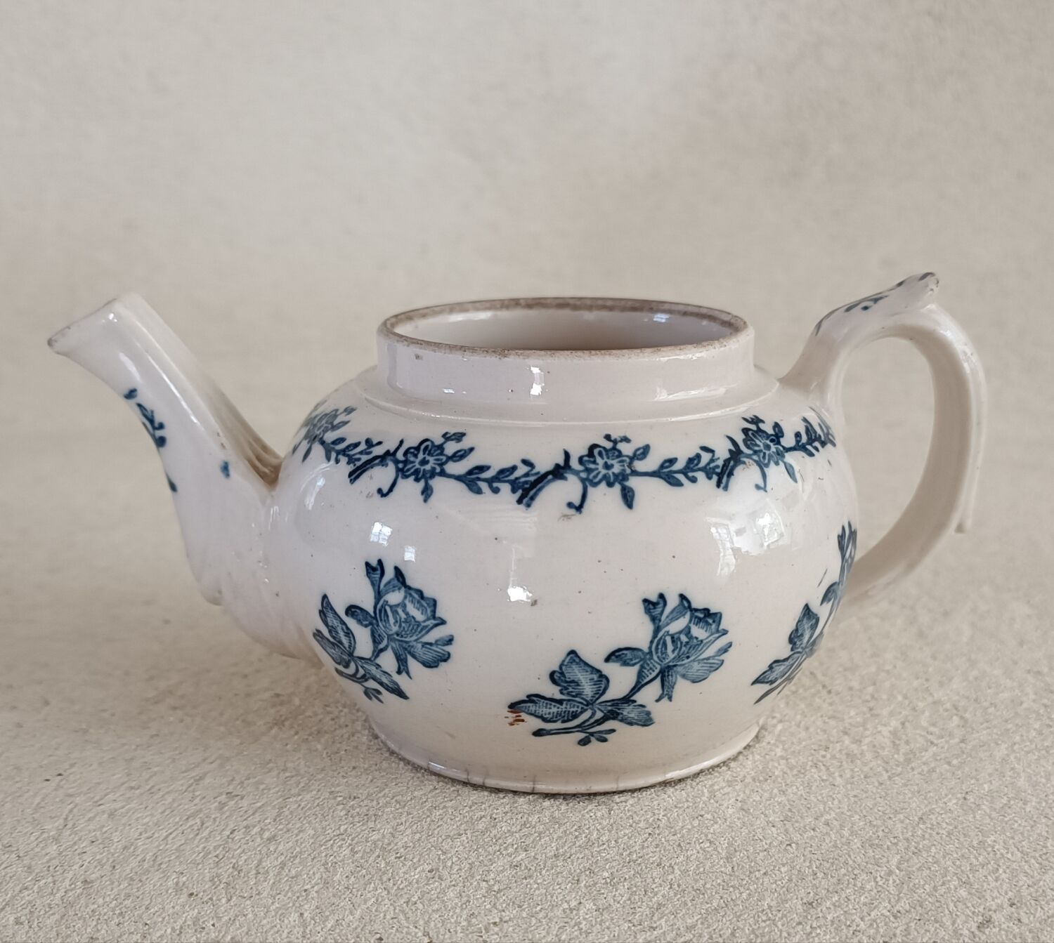 Teapot in stoneware of Saint-Uze