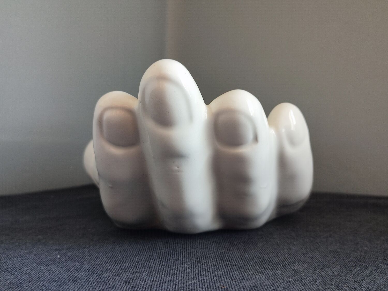 Empty hand ceramic pocket from the 80s