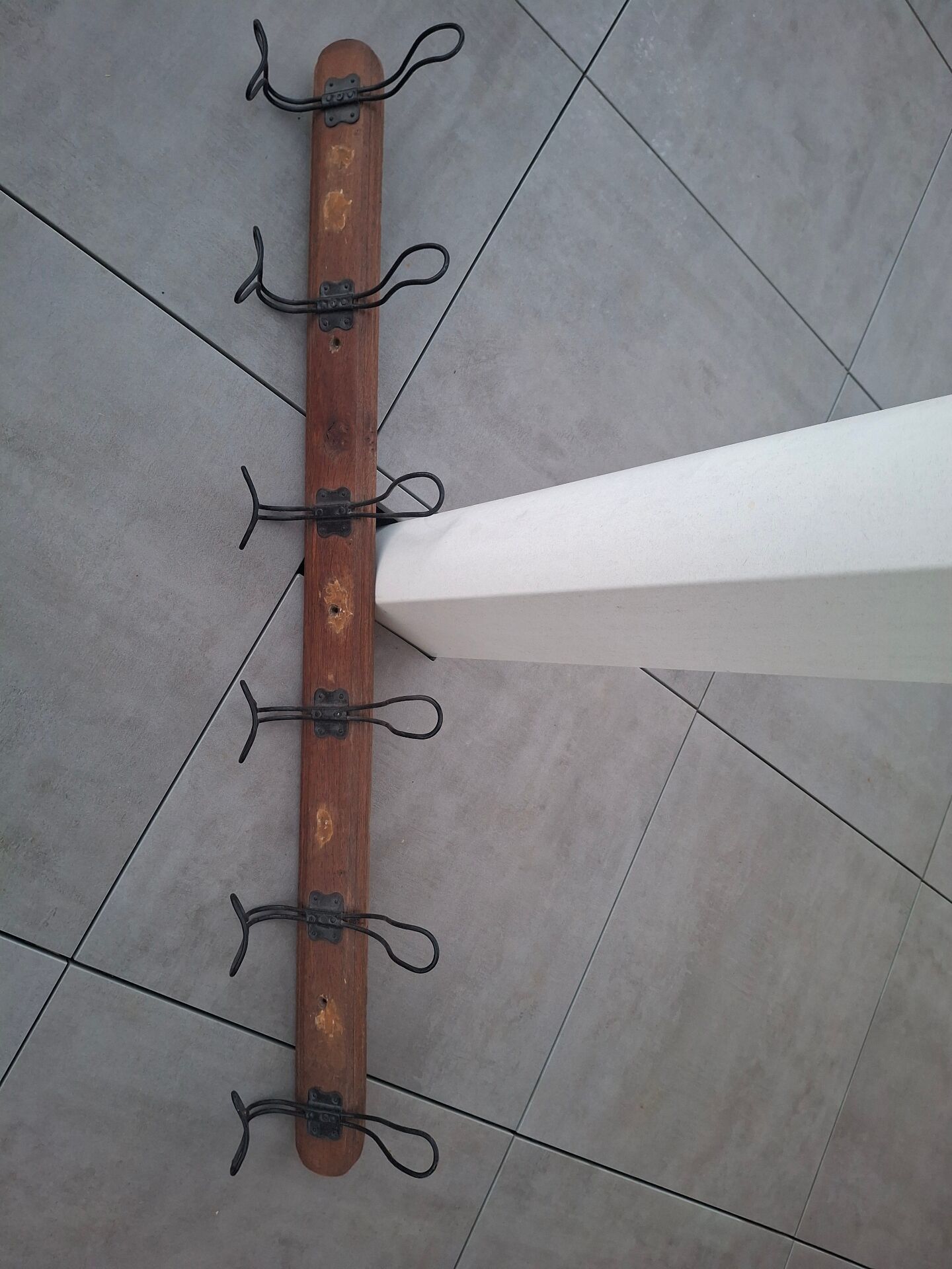 Wall coat rack