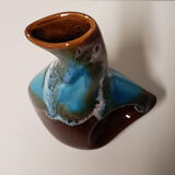 Zoomorphic sandstone vase