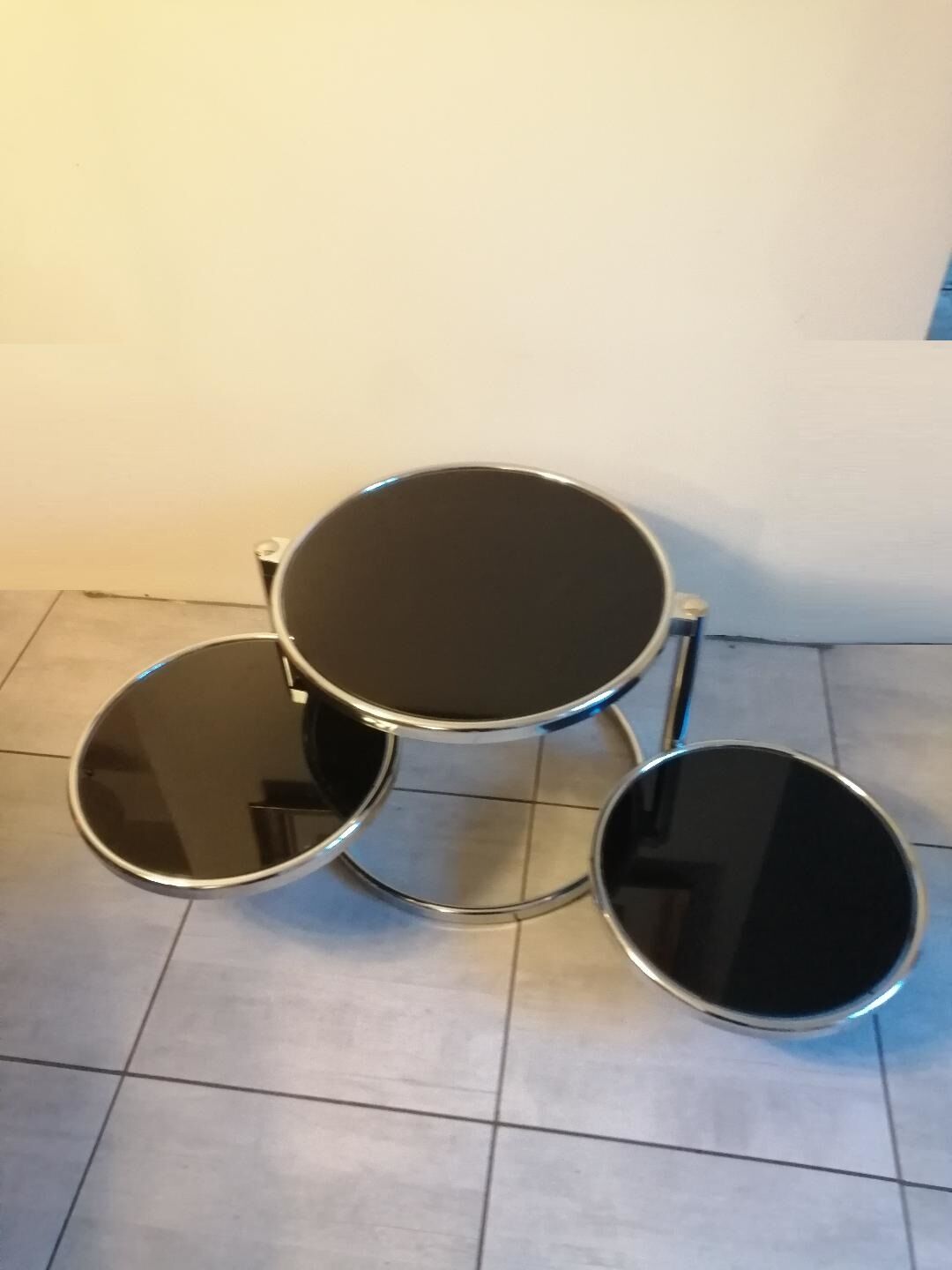 Round coffee table 3 extendable trays