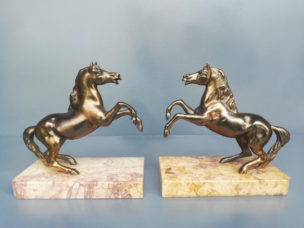Pair of art deco bookends in bronze and marble