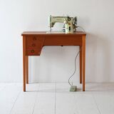 Bureau pour machine à coudre Singer