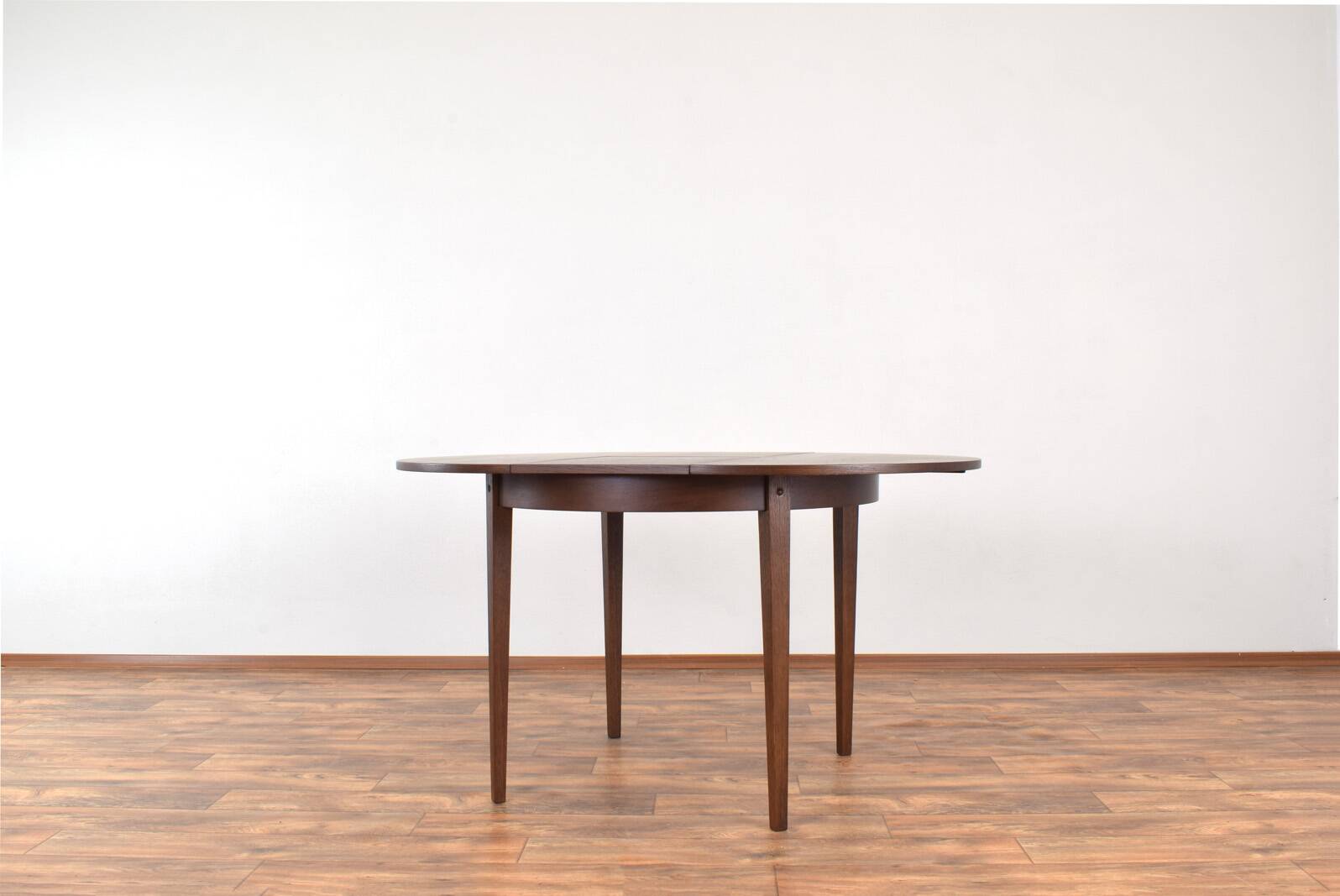 Table à manger extensible en chêne polonais du milieu du siècle, années 1960.