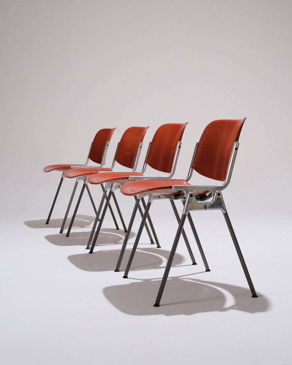 Set de 4 chaises empilables dsc 106 orange, Castelli, G. Piretti, 1970s