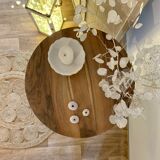 Triod pedestal table