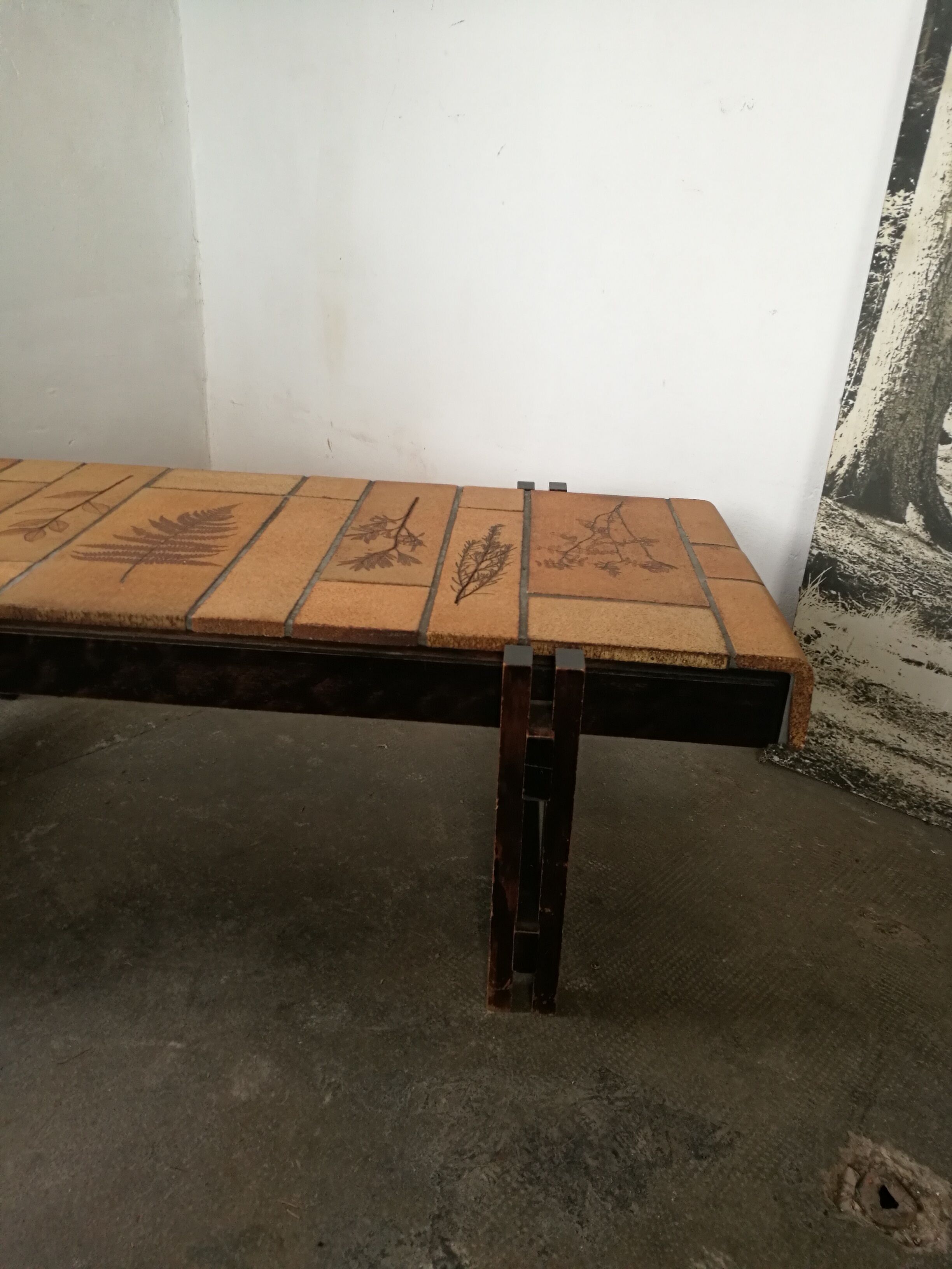 Capron herbarium model coffee table