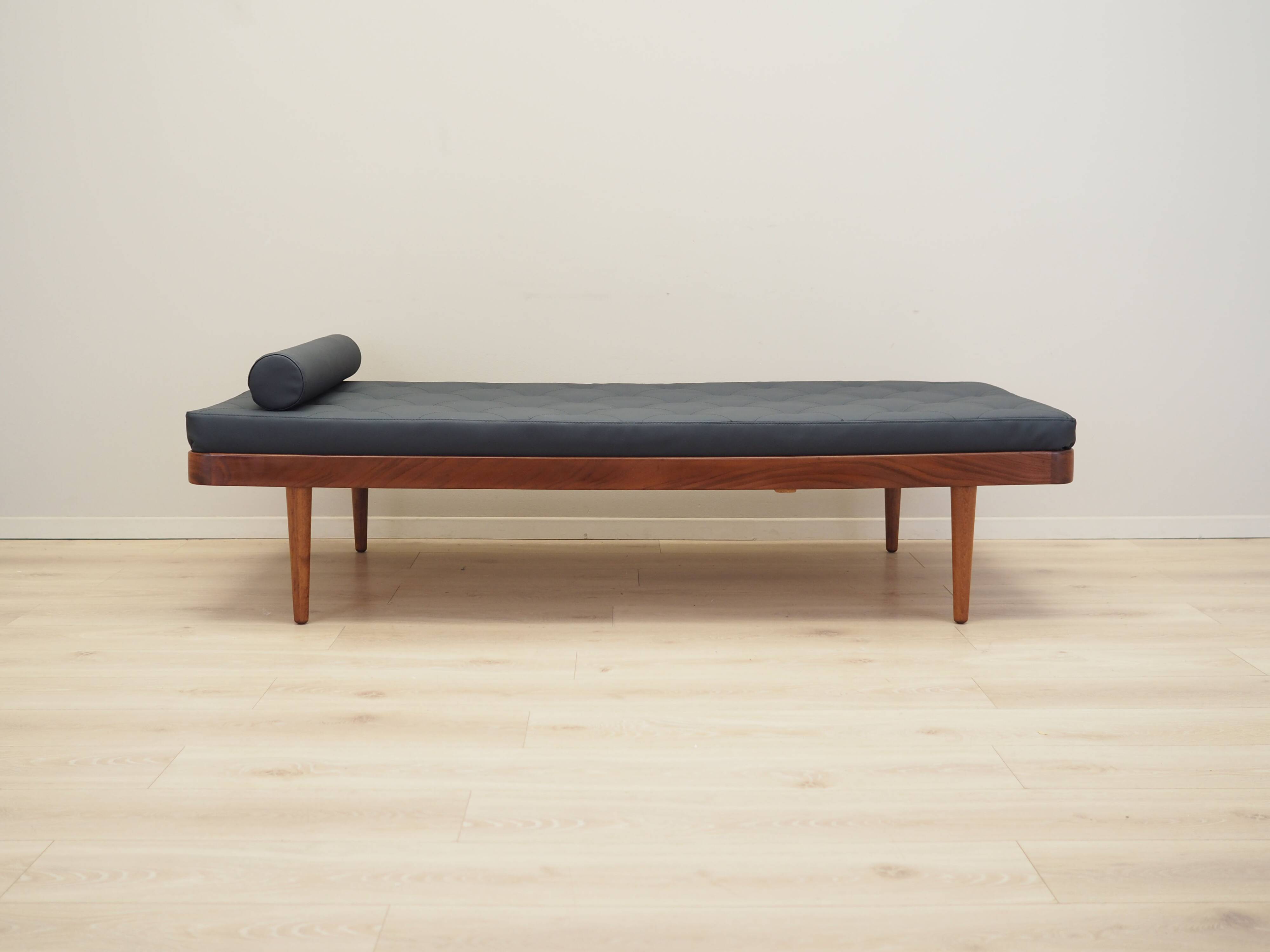 Teak daybed, Danish design, 1970s, production: Denmark