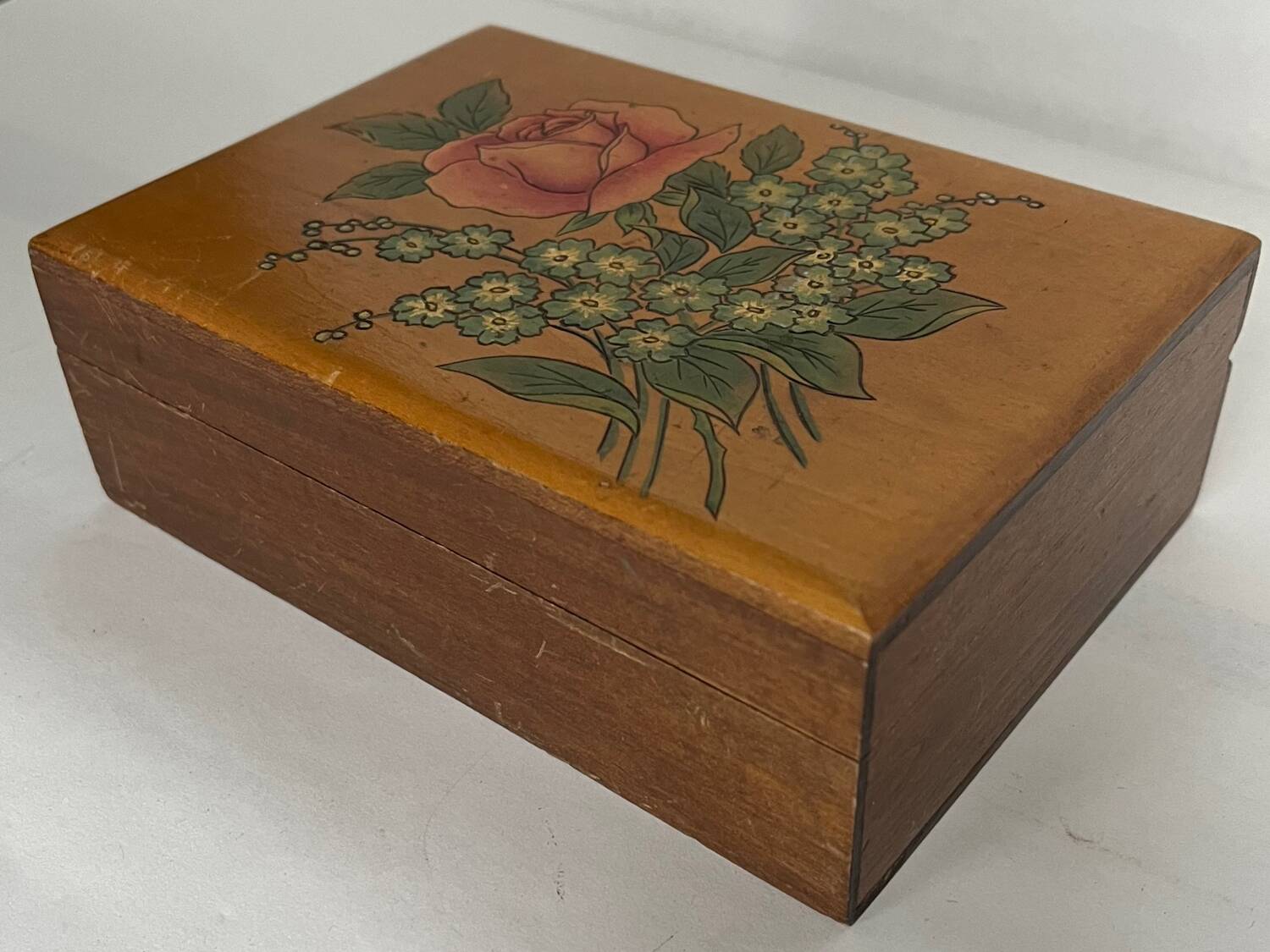 Boîte à bijoux ancienne en bois