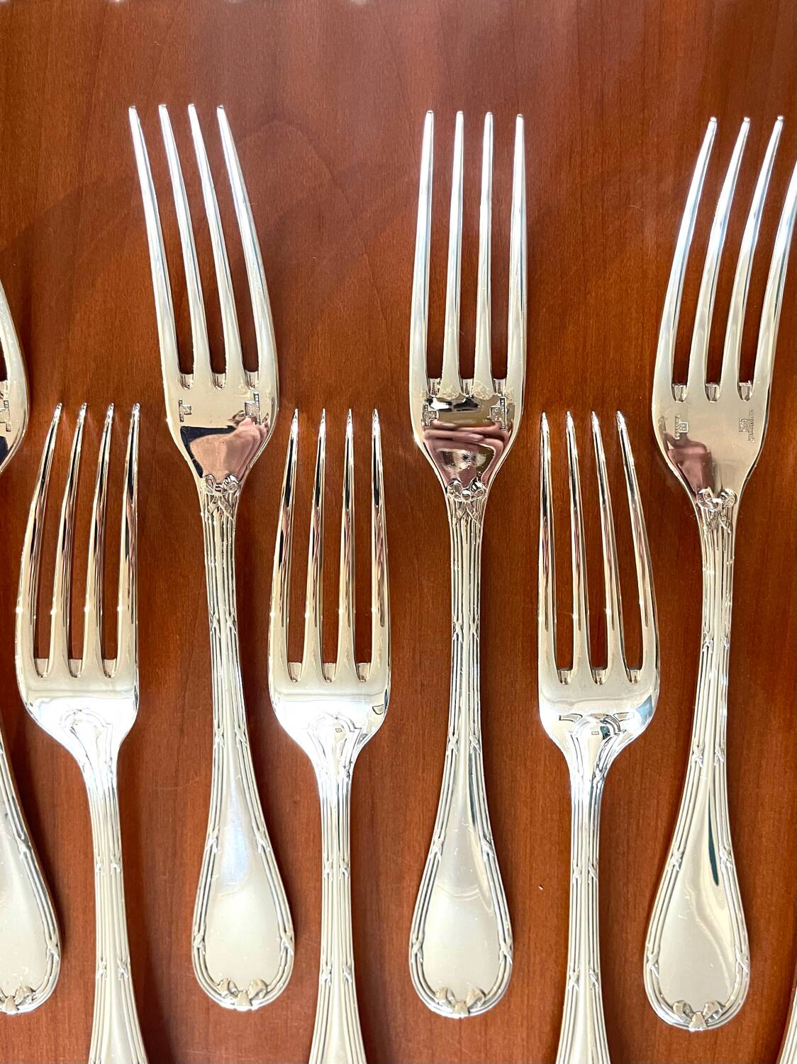 Christofle ribbons, 61-piece flatware set, excellent condition