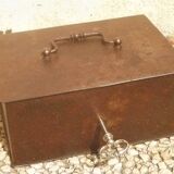 Cash register, metal safe with key