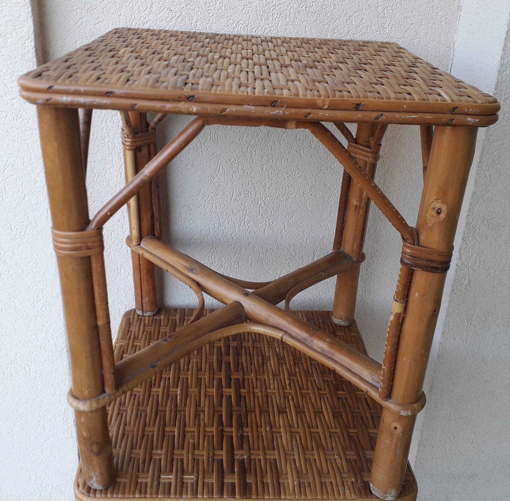 2 rattan coffee tables