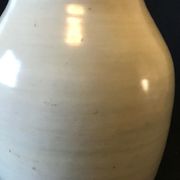 Vase balustre en porcelaine blanc bleu sous couverte céladon XIXe