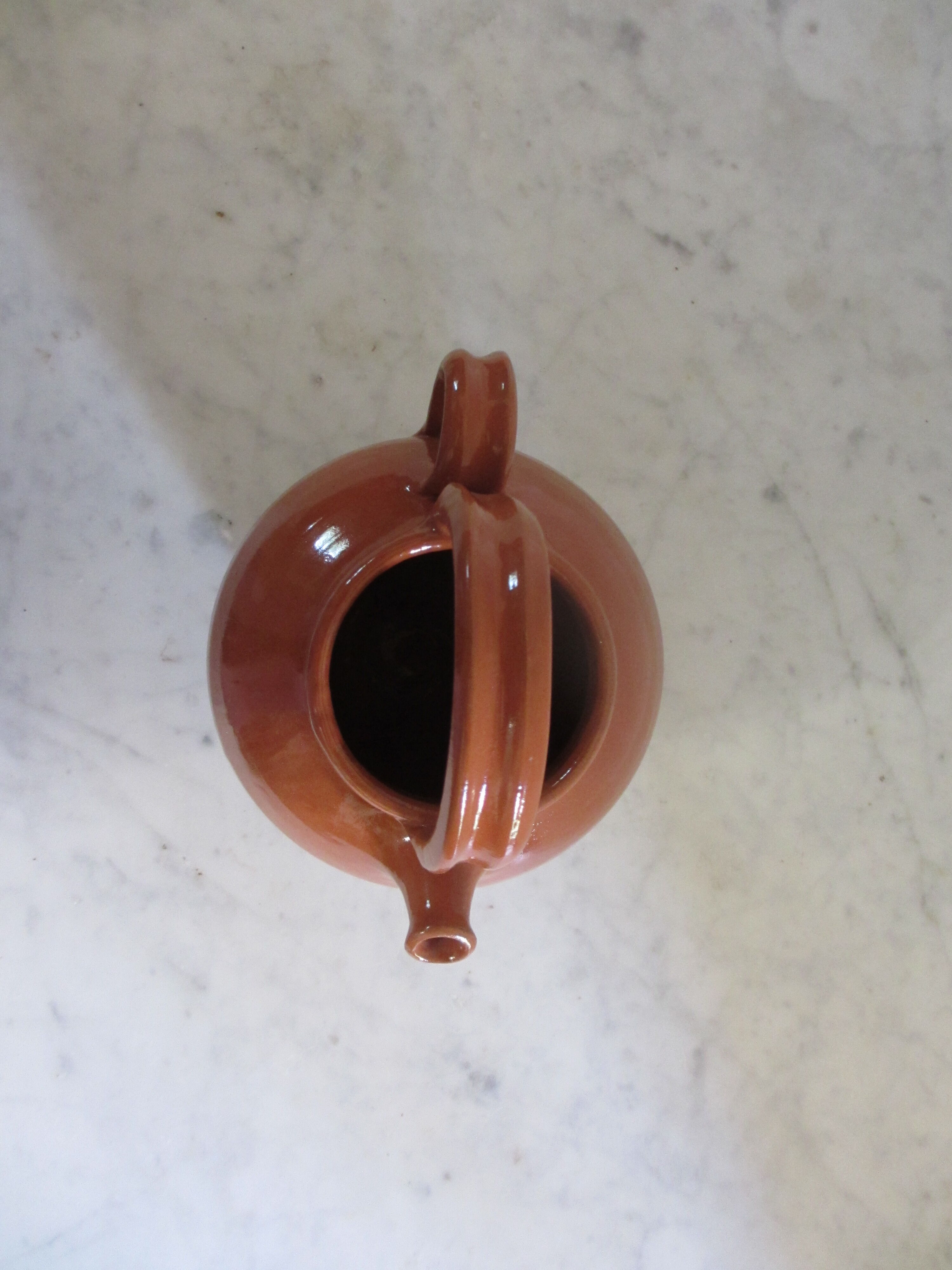 Cruche ancienne en terre cuite