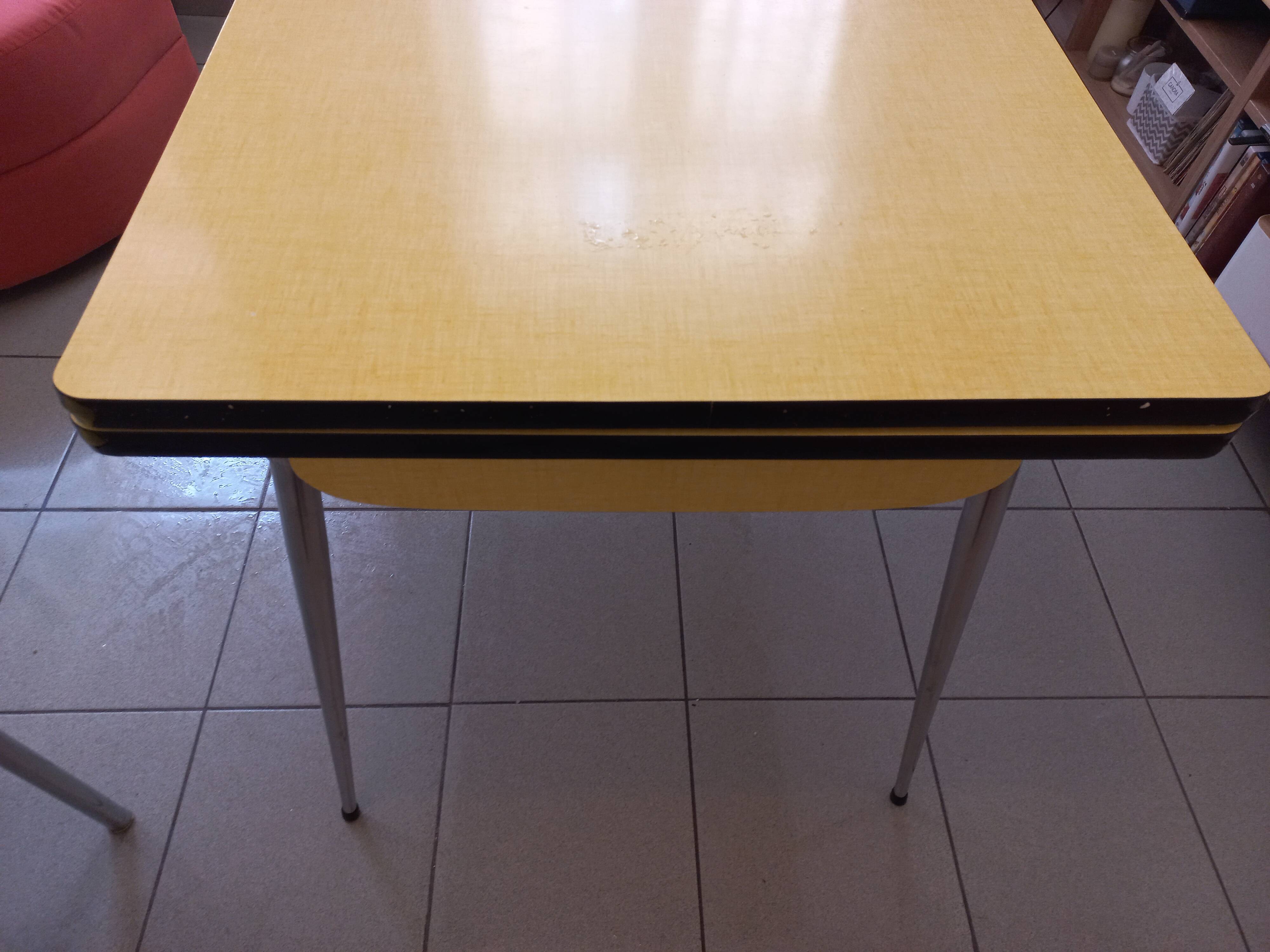 Vintage 1960s yellow straw and chrome formica set.