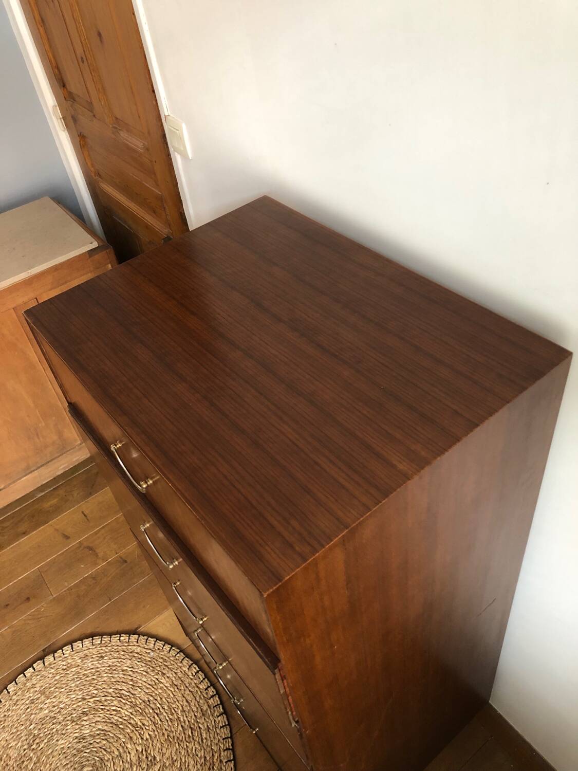 Mid-century Meredew chest of drawers with 5 drawers