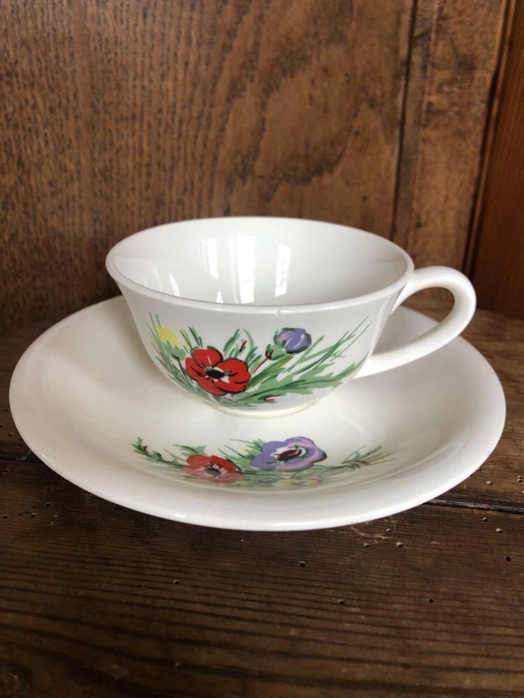 Vintage set of 5 Anemones flower cups and saucers