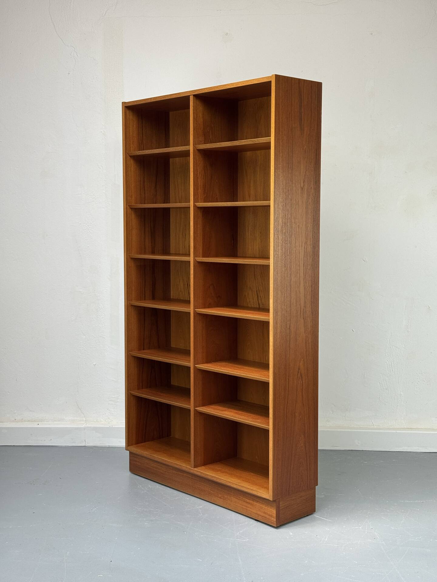 Large Vintage Teak Bookcase by Carlo Jensen for Hundevad & Co., 1960s